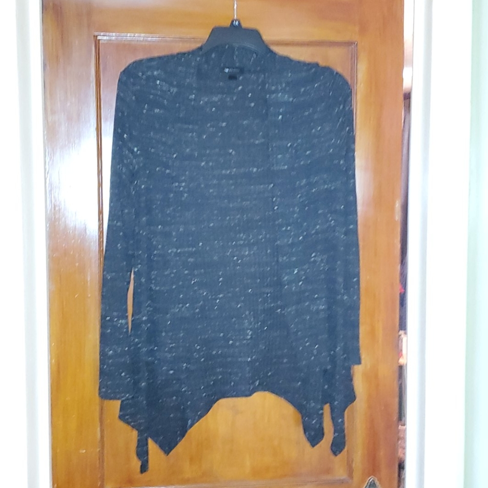 Black size L shrug